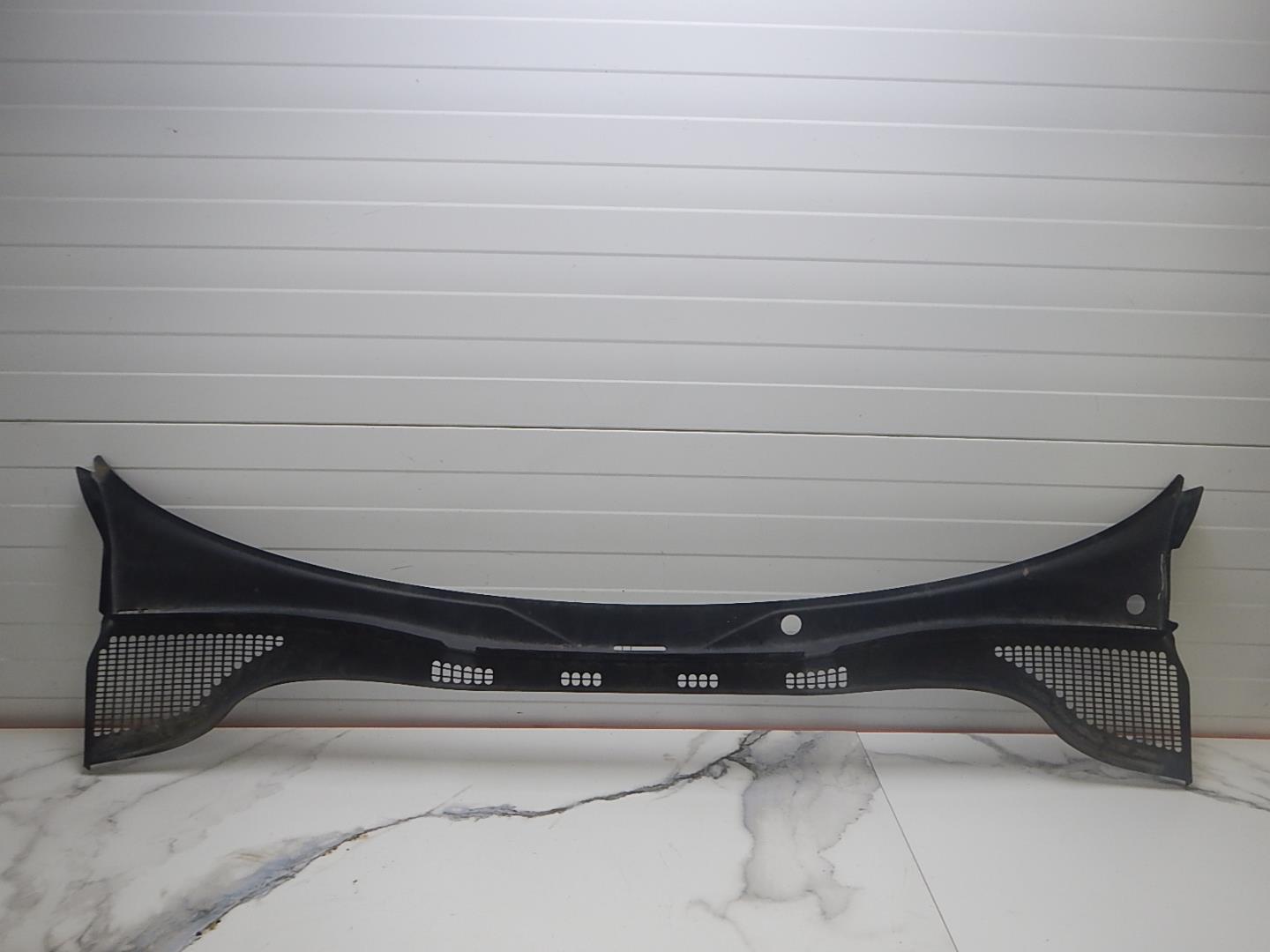 Решетка стеклоочистителей (Жабо)