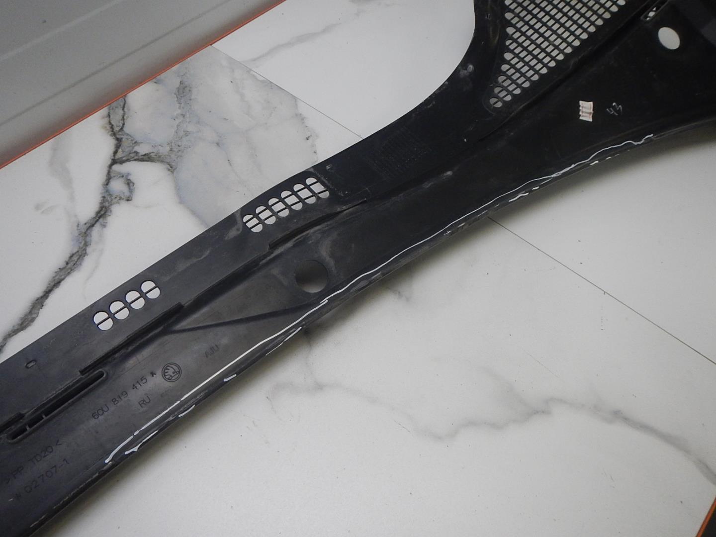 Решетка стеклоочистителей (Жабо)