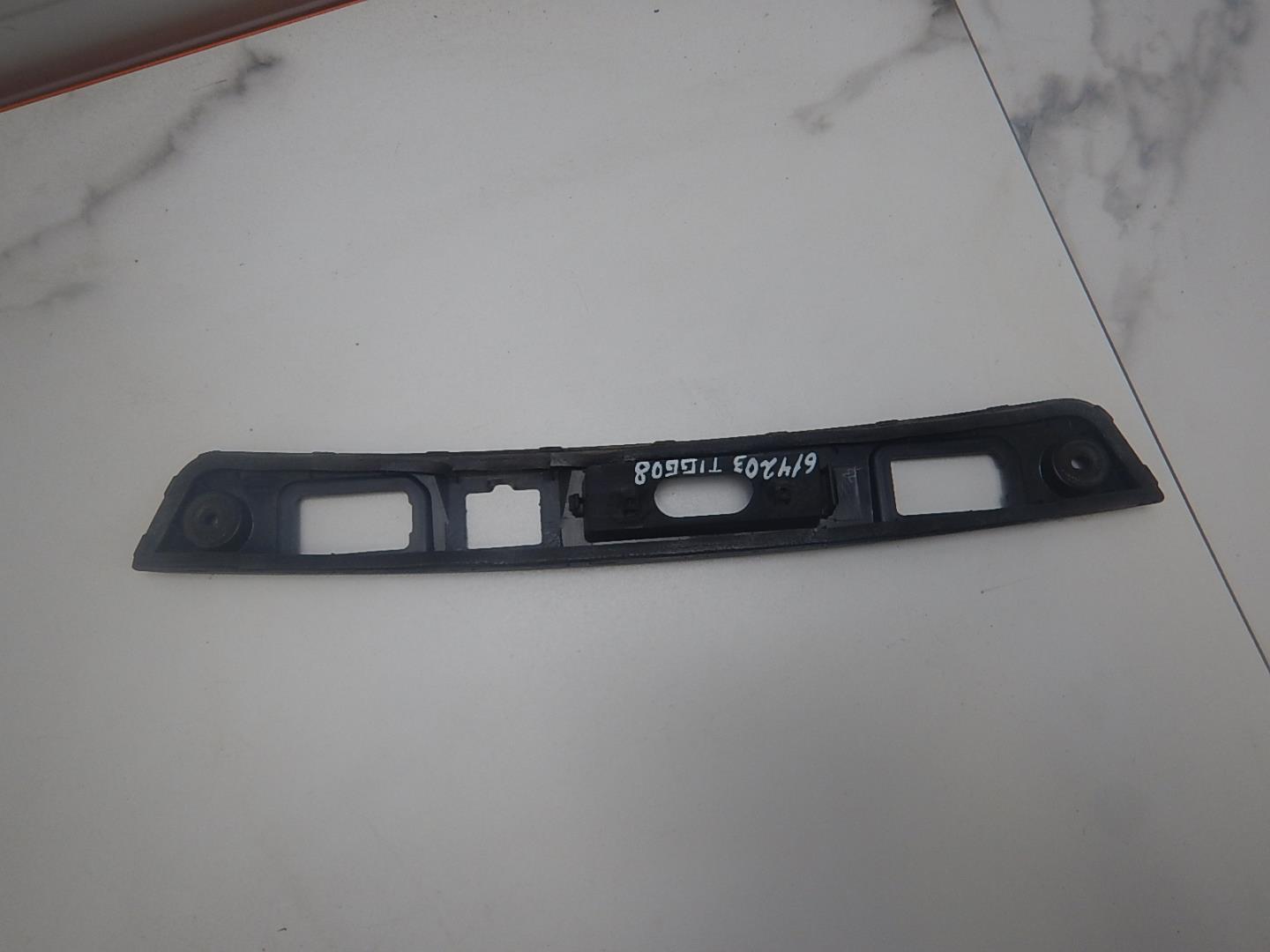 Накладка двери багажника