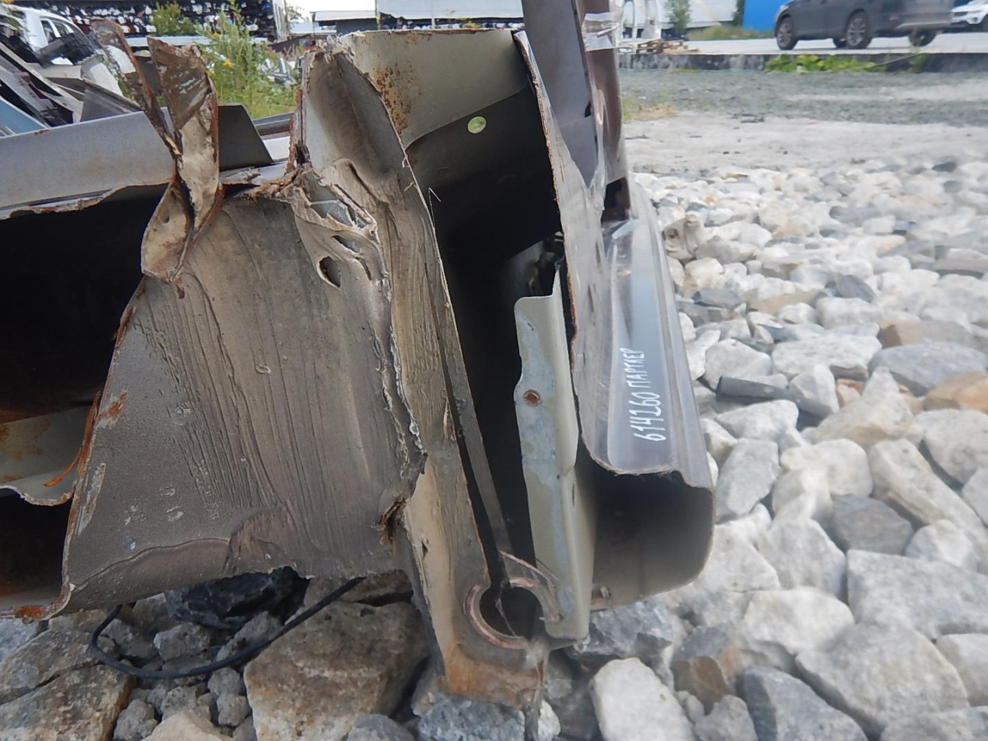 Кузовной элемент