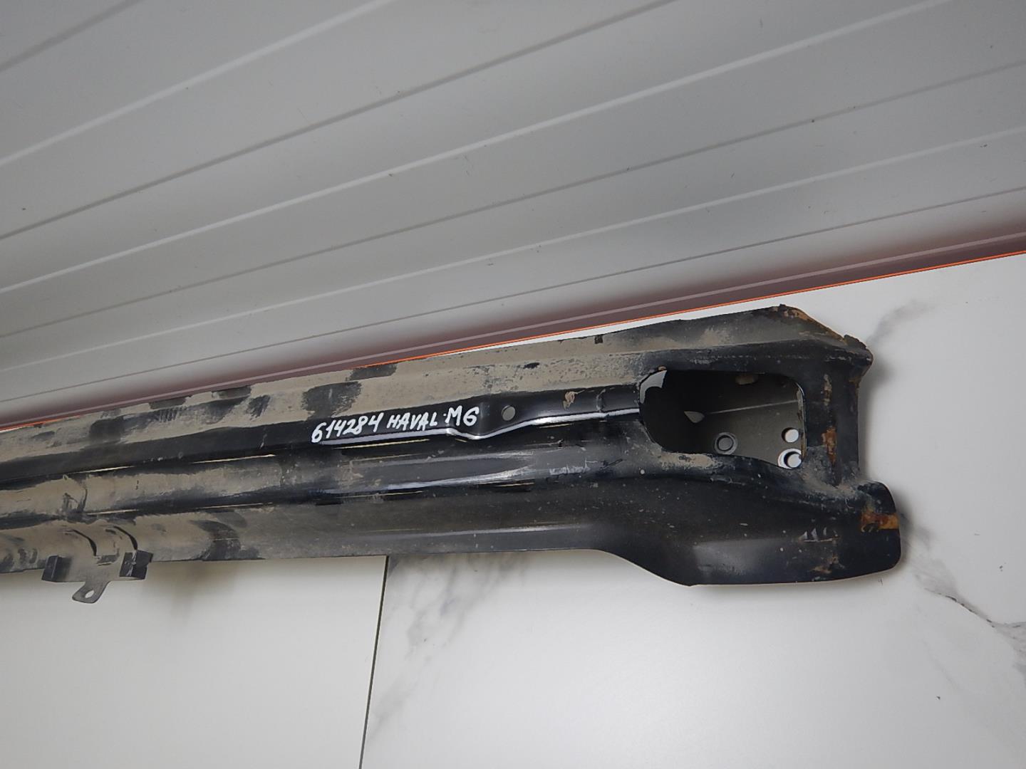 Усилитель заднего бампера