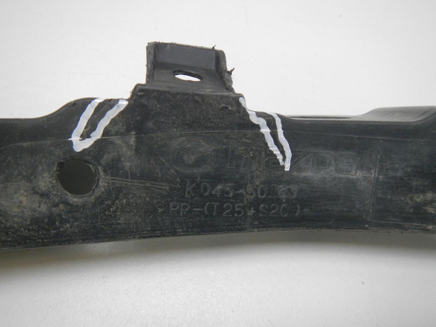 Кронштейн переднего бампера левый