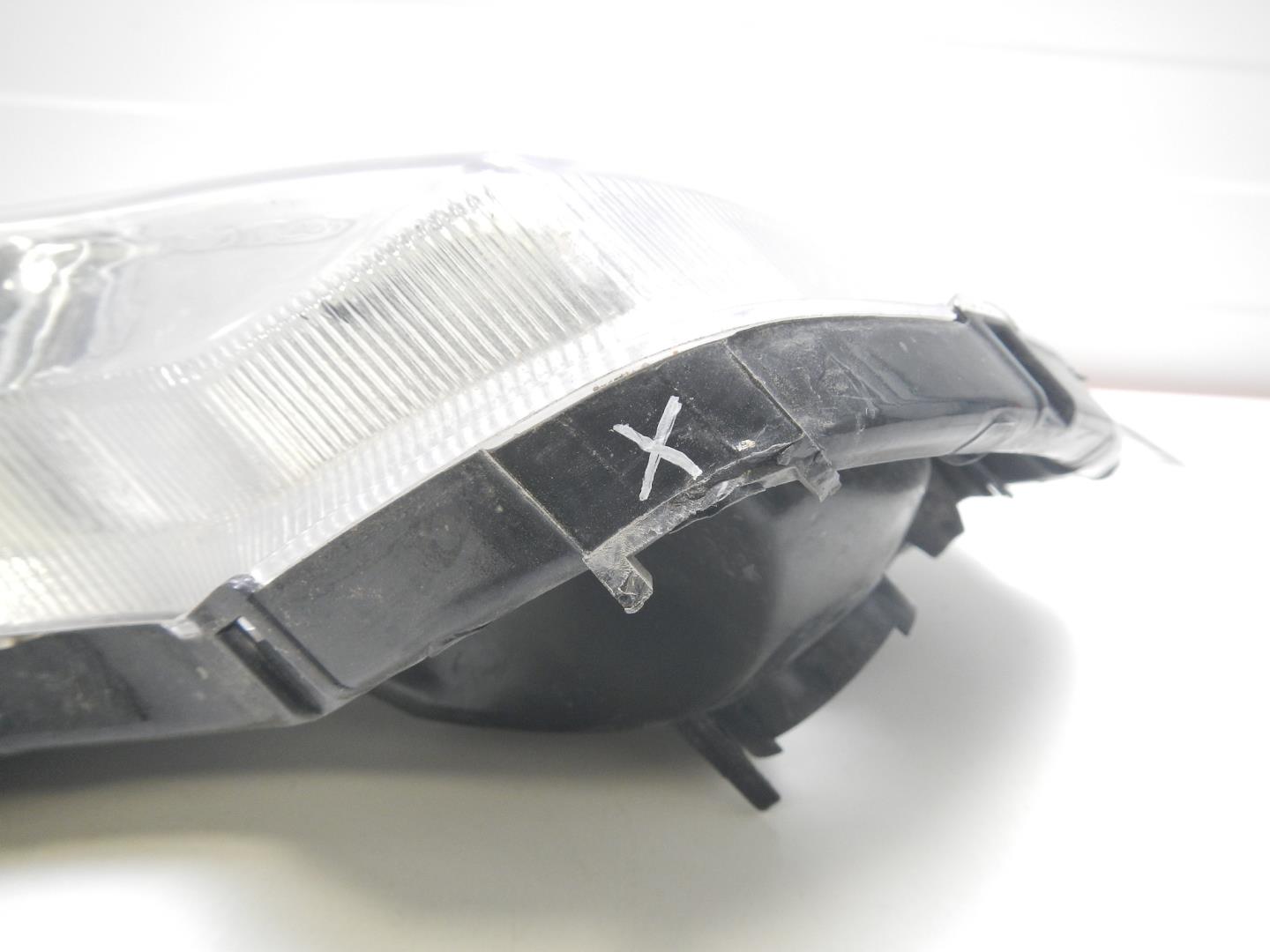 Фара противотуманная левая