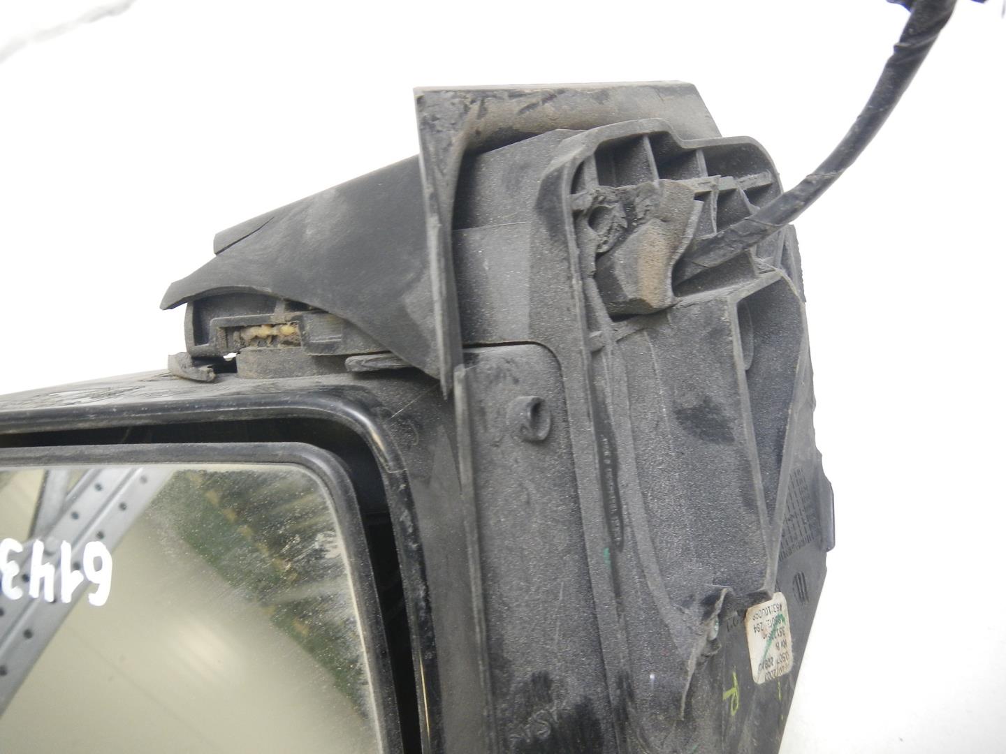 Зеркало правое электрическое