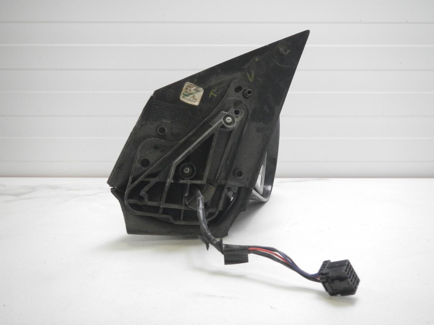 Зеркало правое электрическое