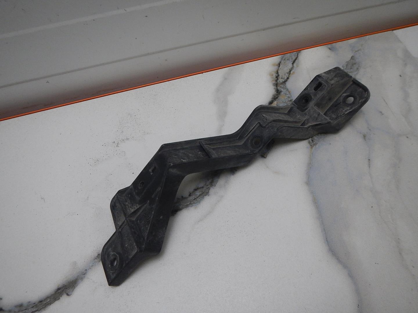 Кронштейн фары противотуманной правой