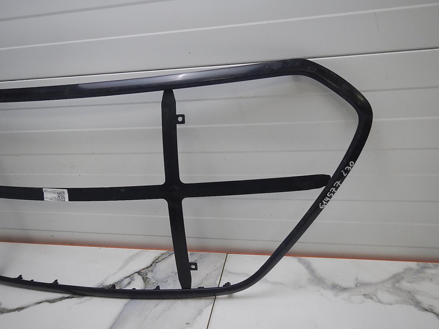 Рамка решетки в бампер