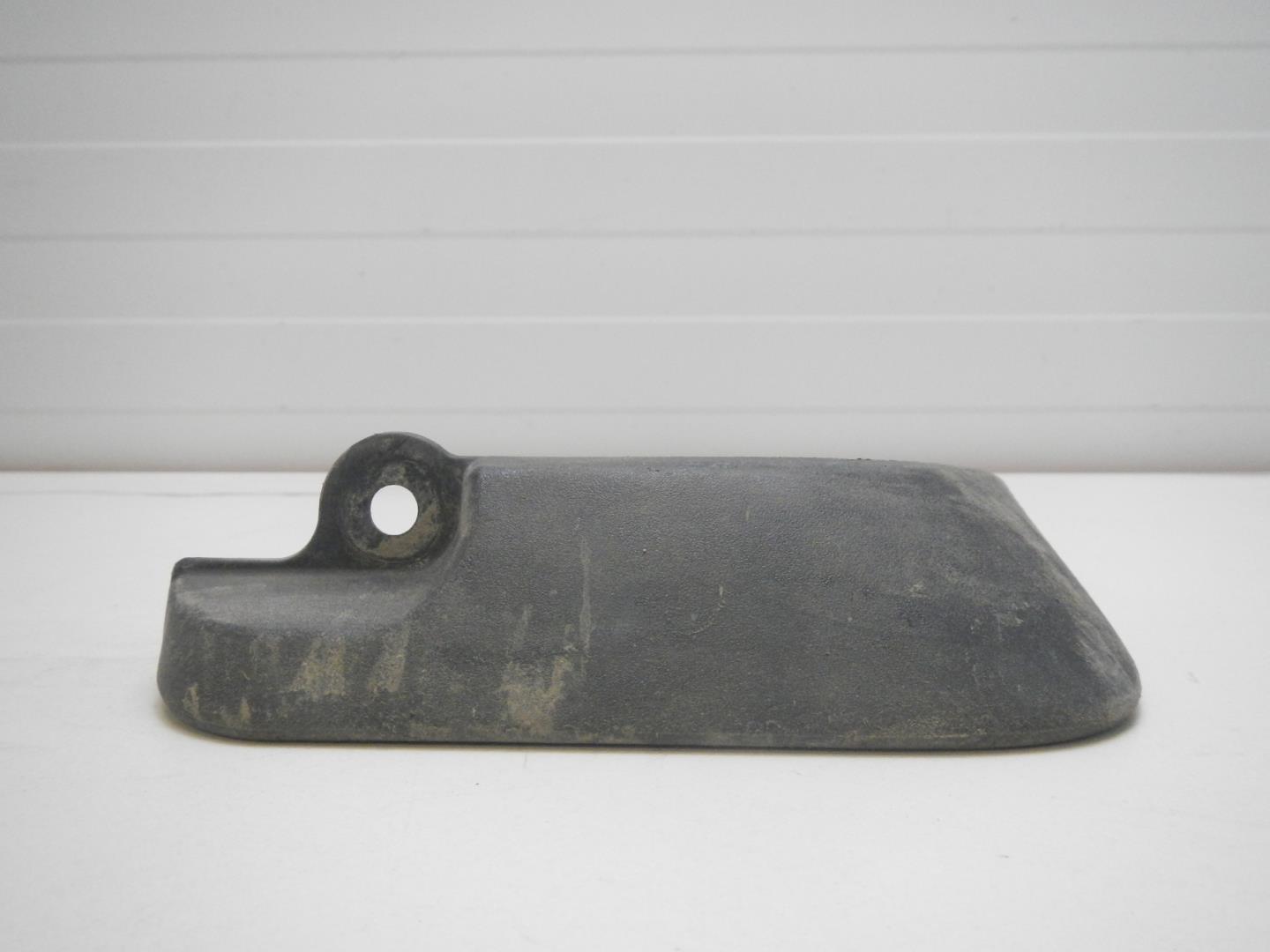 Брызговик задний правый