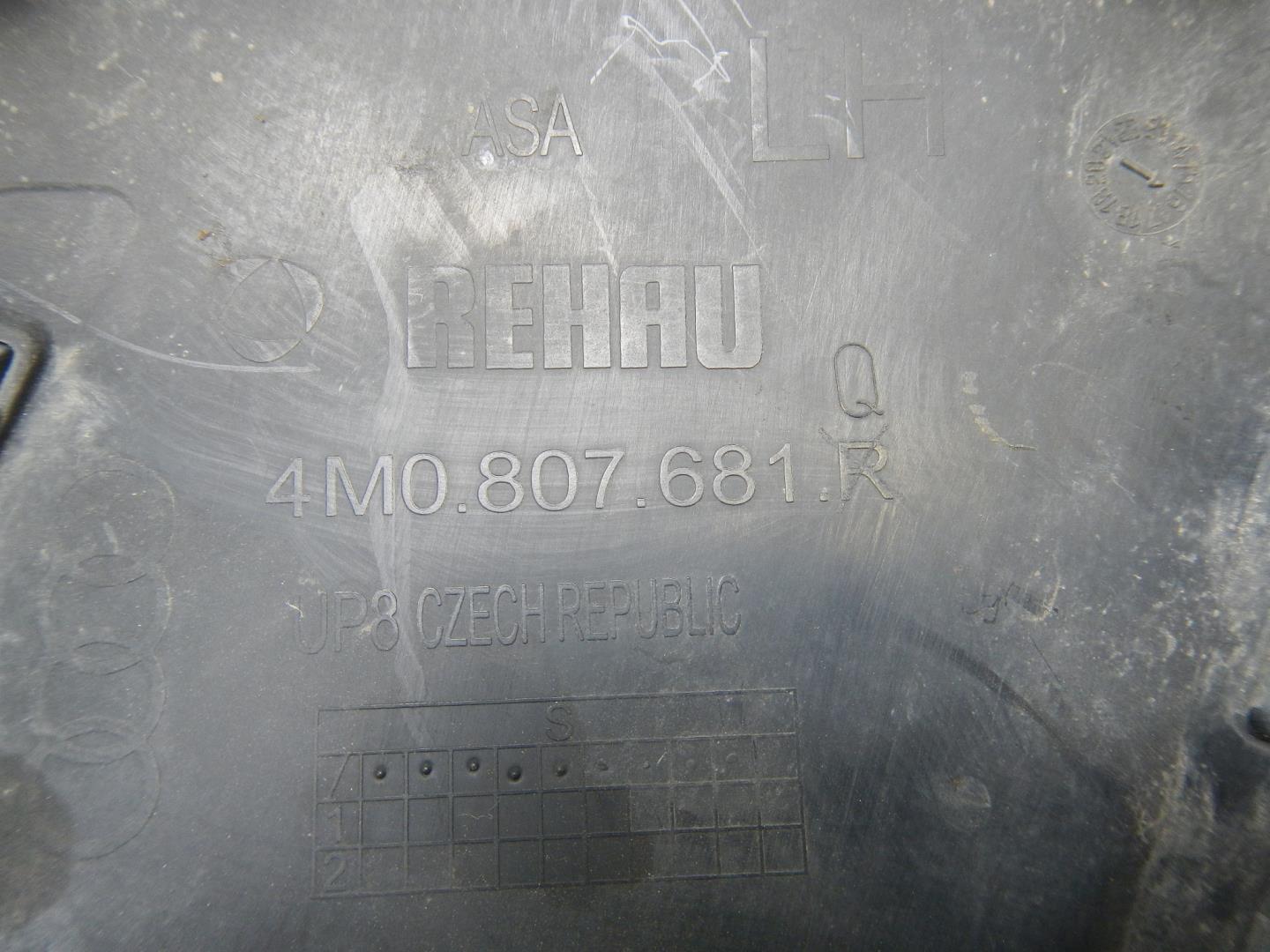 Решетка в бампер левая