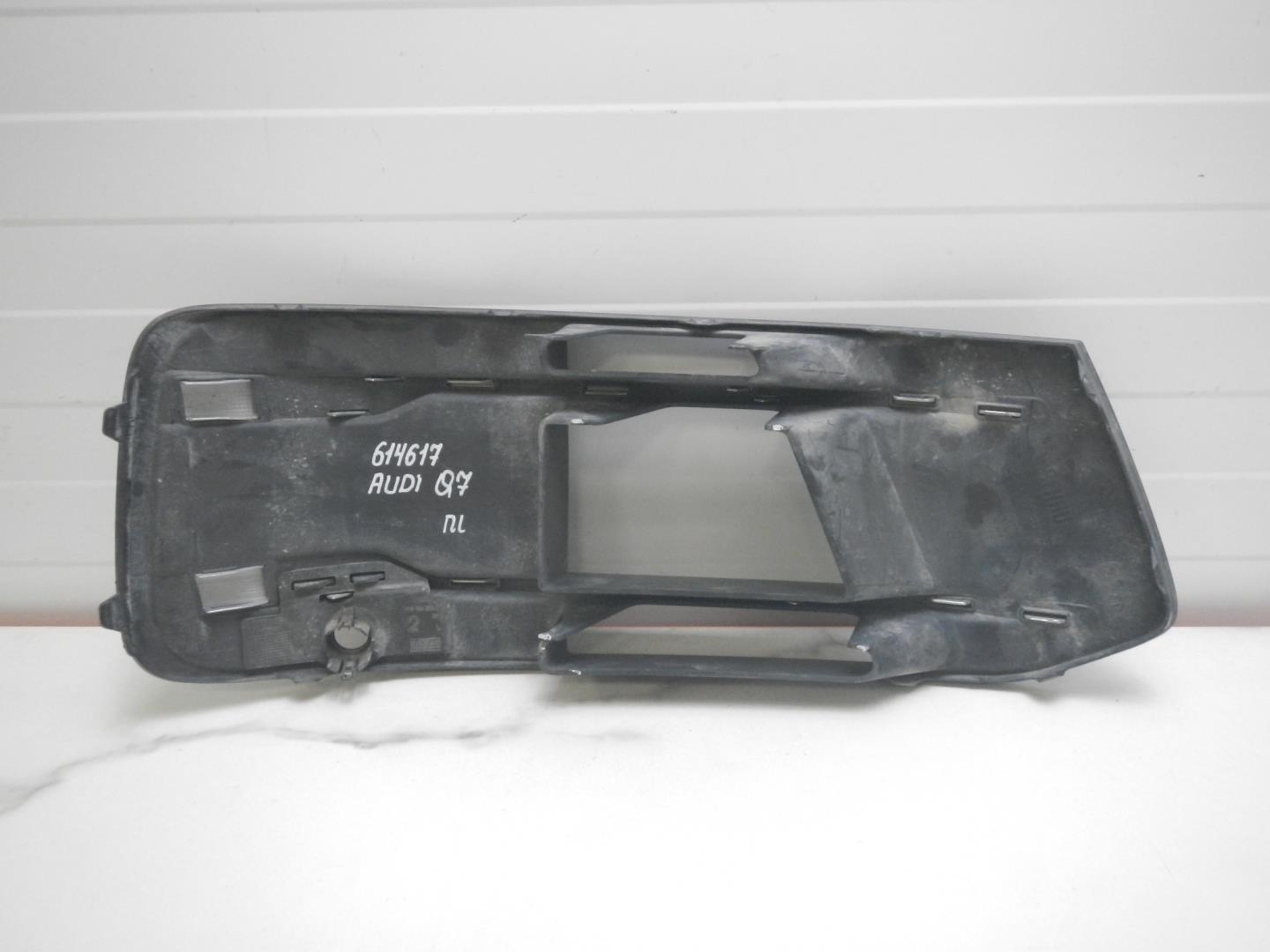 Решетка в бампер левая