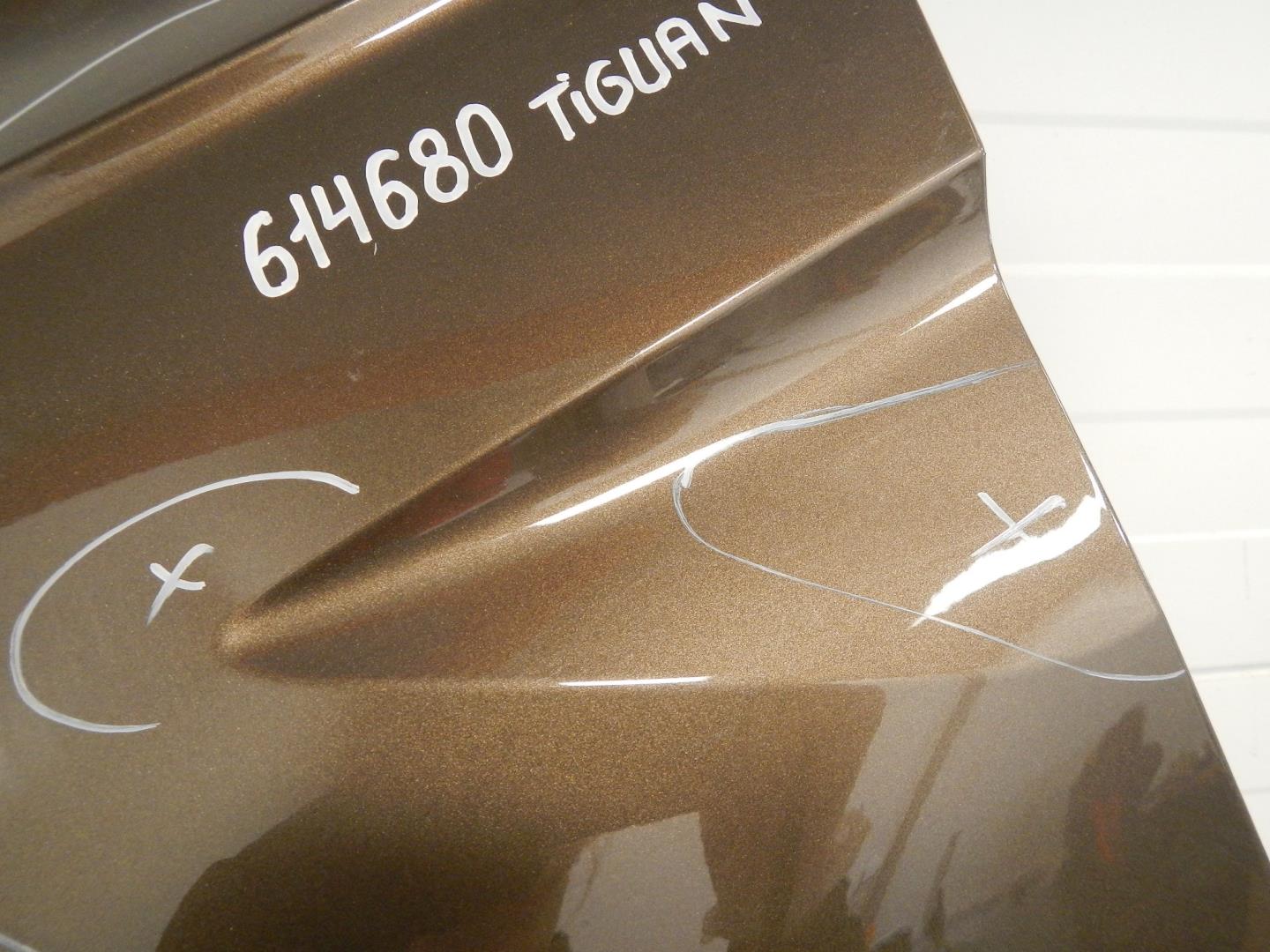 Крыло переднее левое