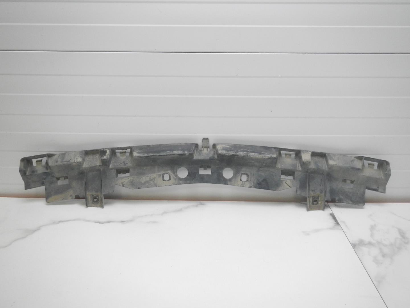 Кронштейн переднего бампера