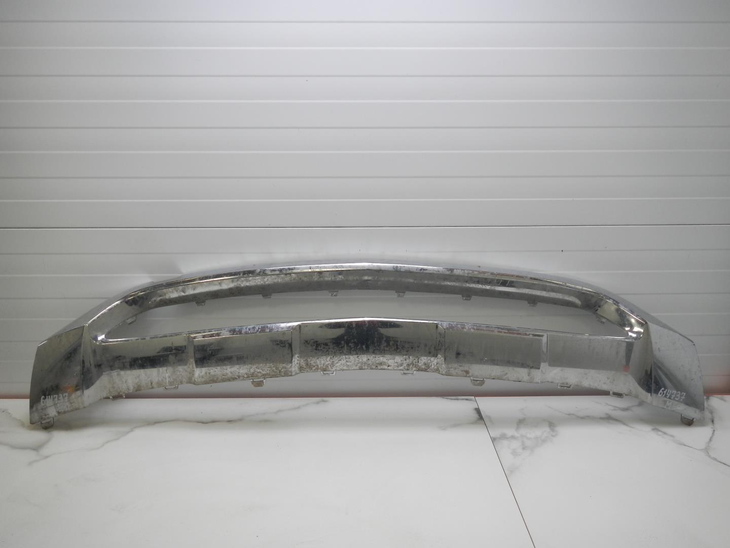 Накладка переднего бампера