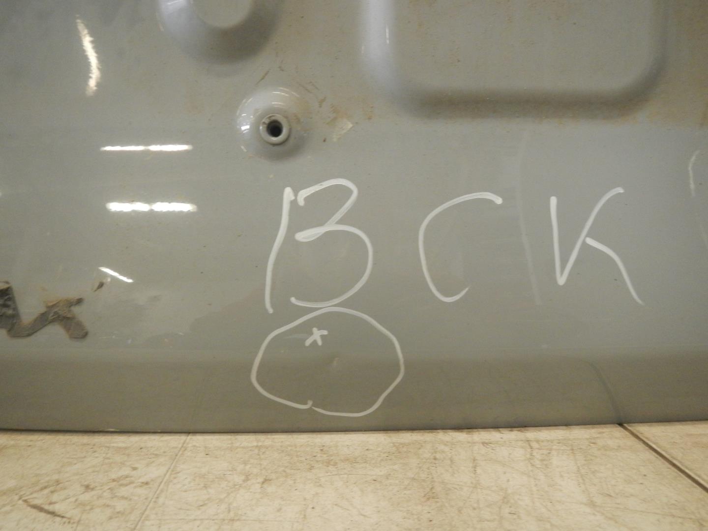 Дверь багажника