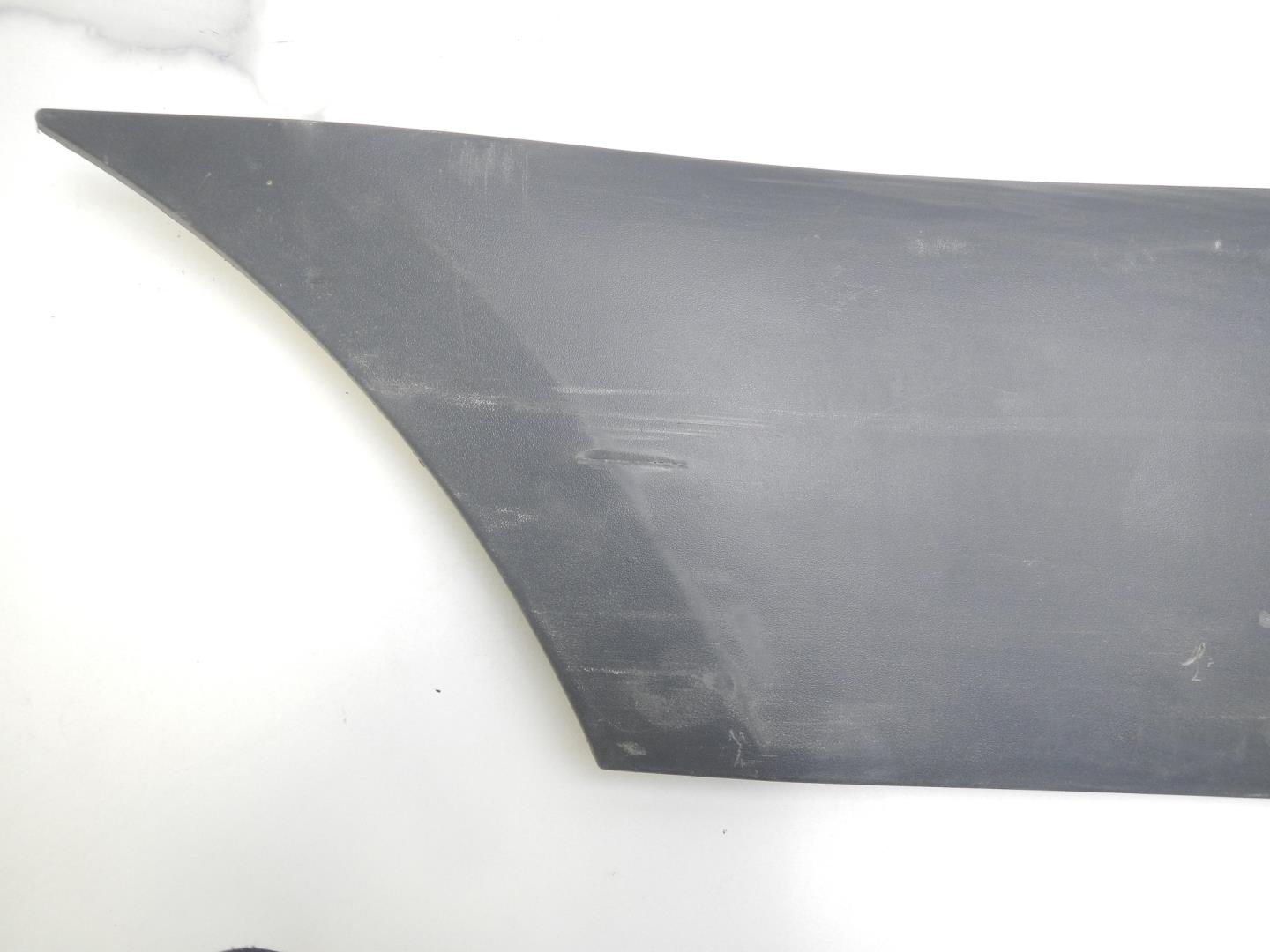 Молдинг задней правой двери