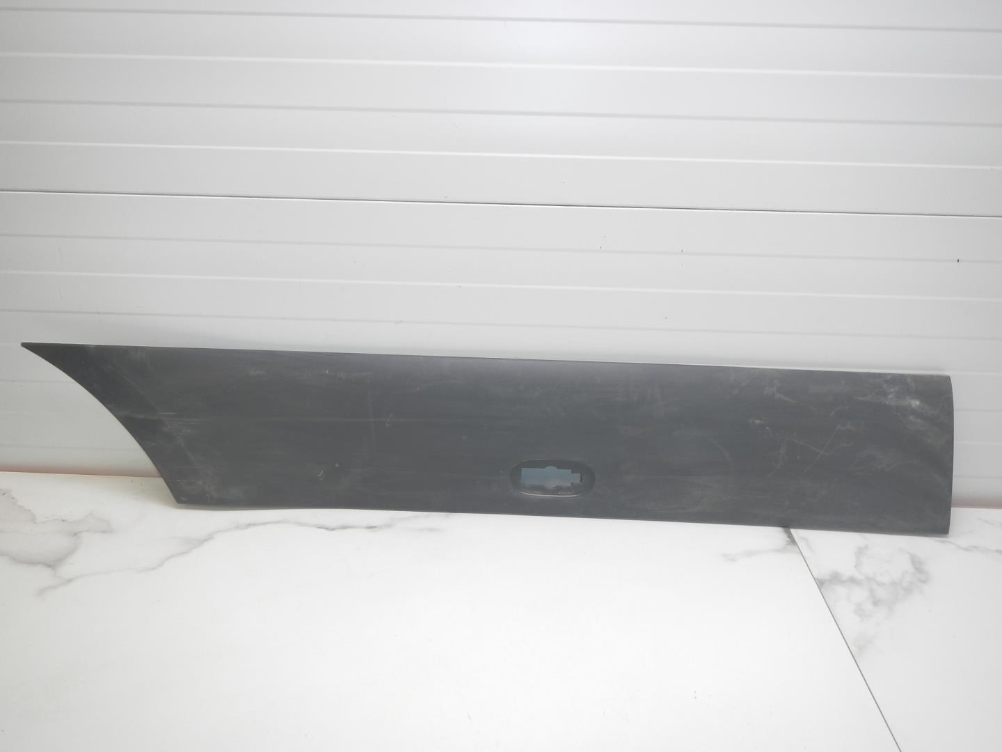 Молдинг задней правой двери