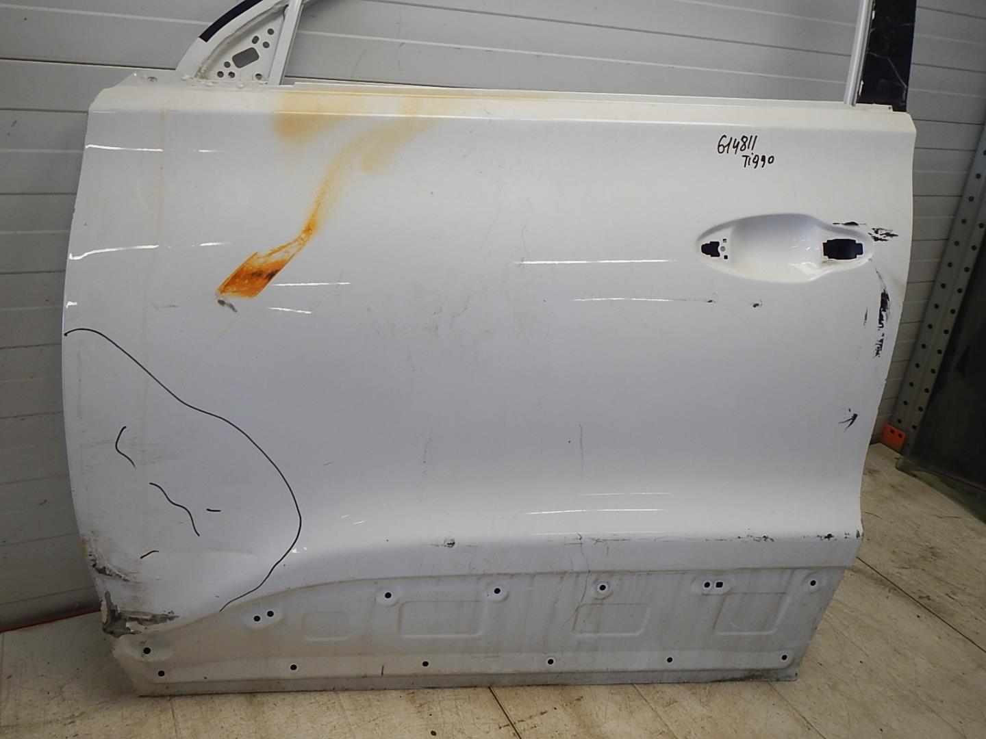 Дверь передняя левая