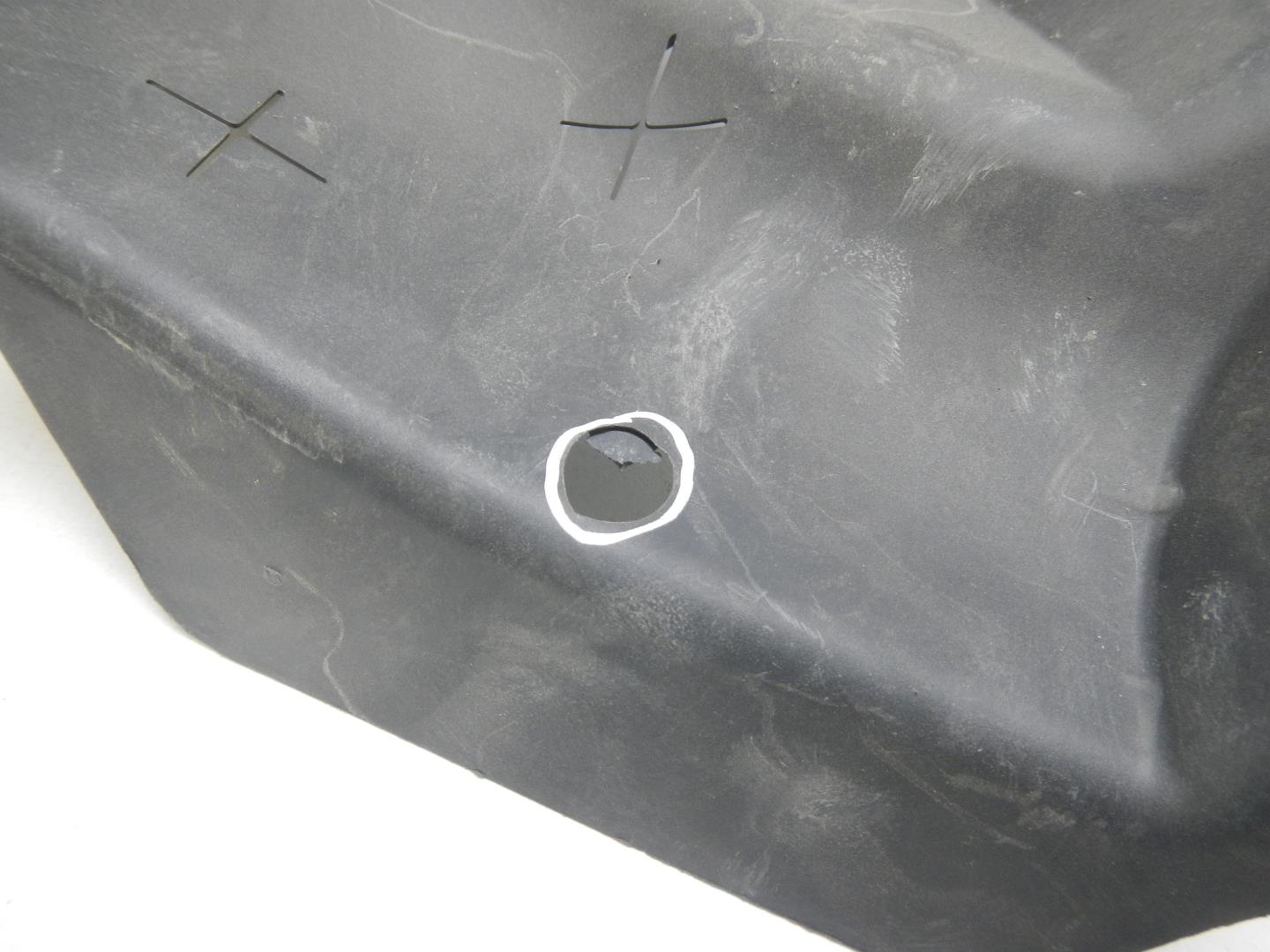 Воздуховод радиатора левый