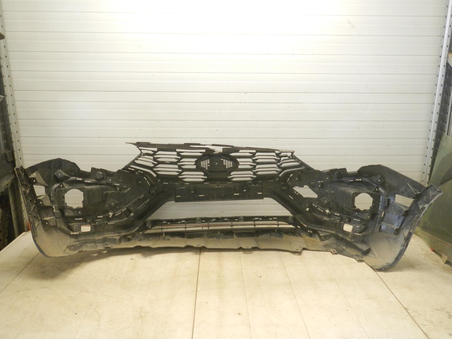 Бампер передний