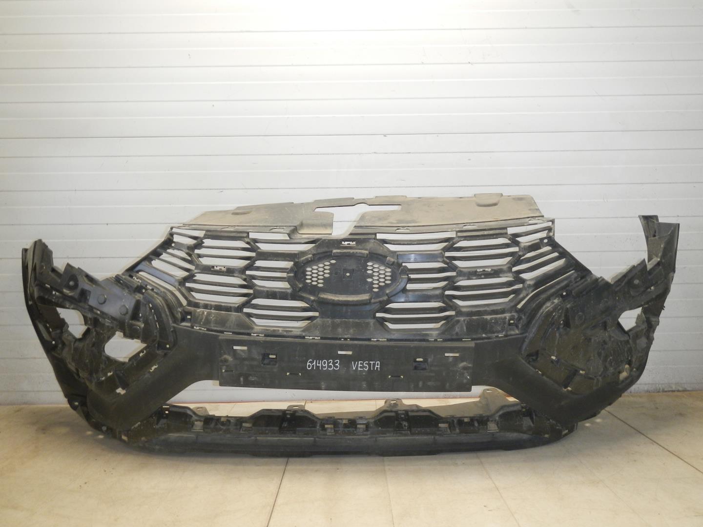 Бампер передний