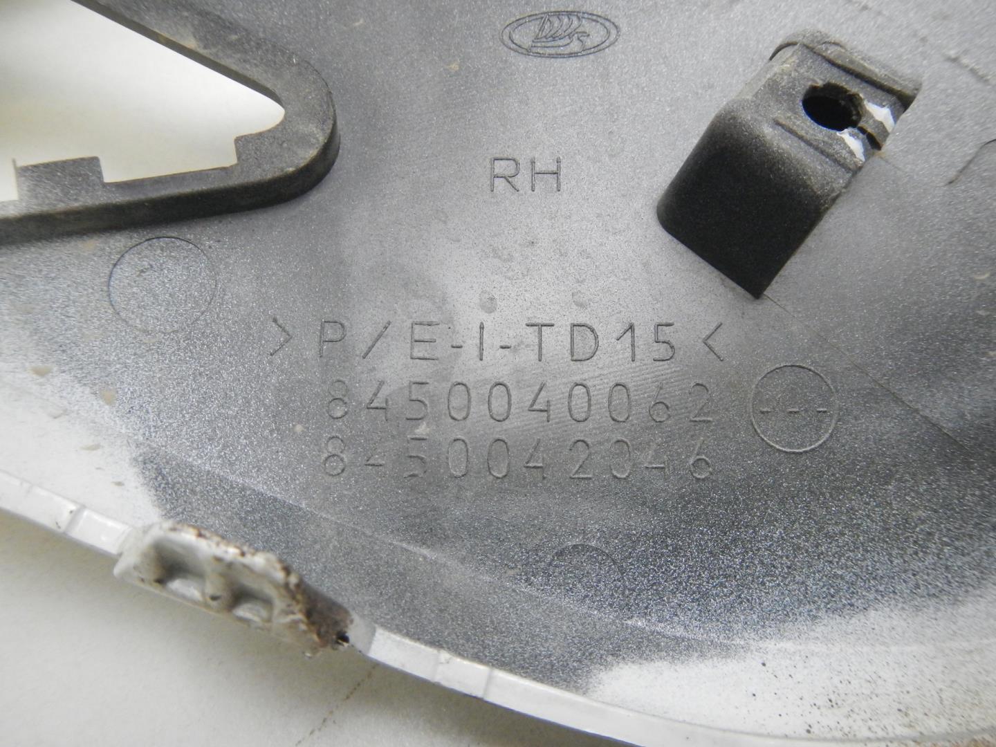 Накладка переднего бампера правая