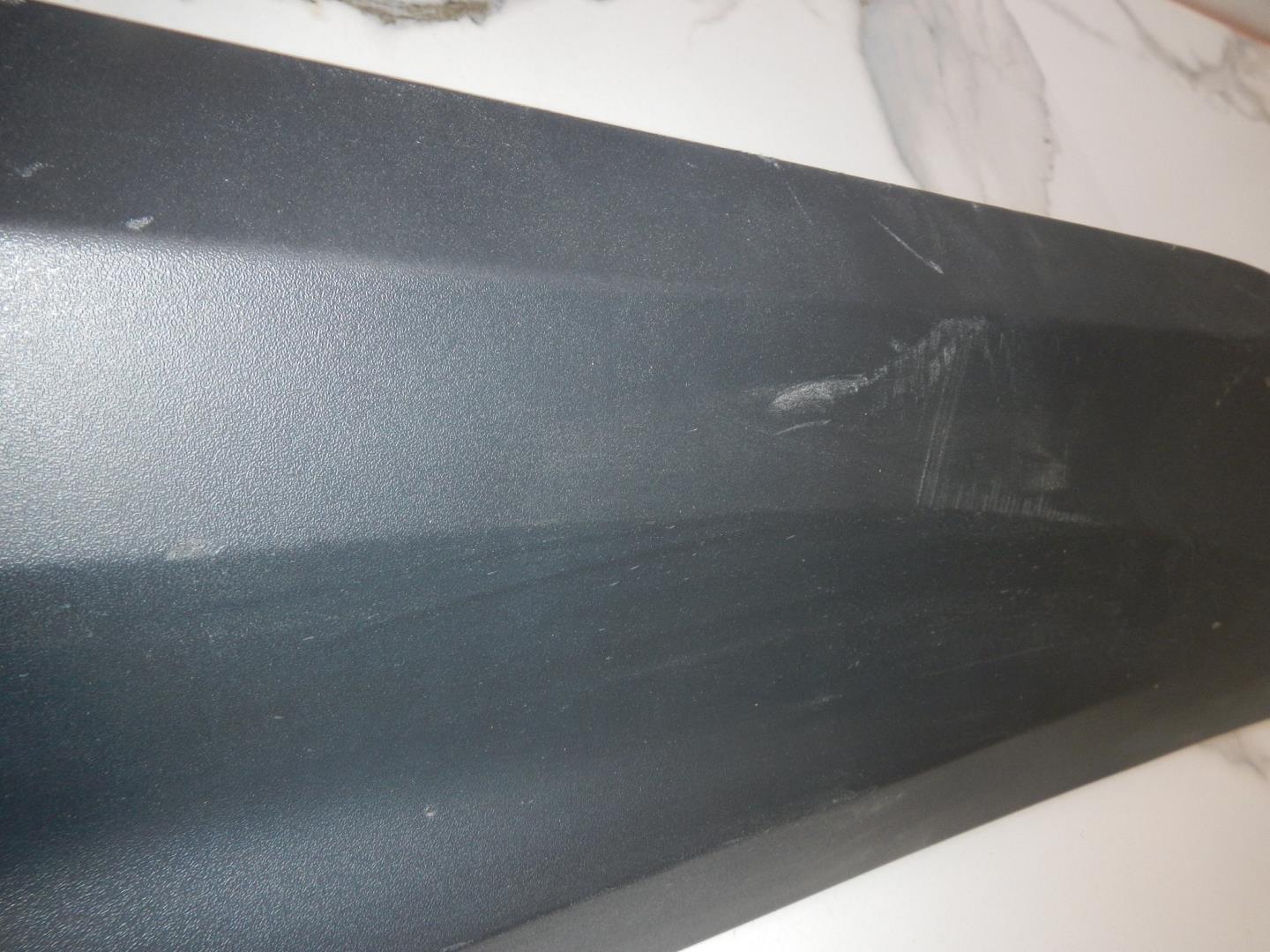 Молдинг задней левой двери