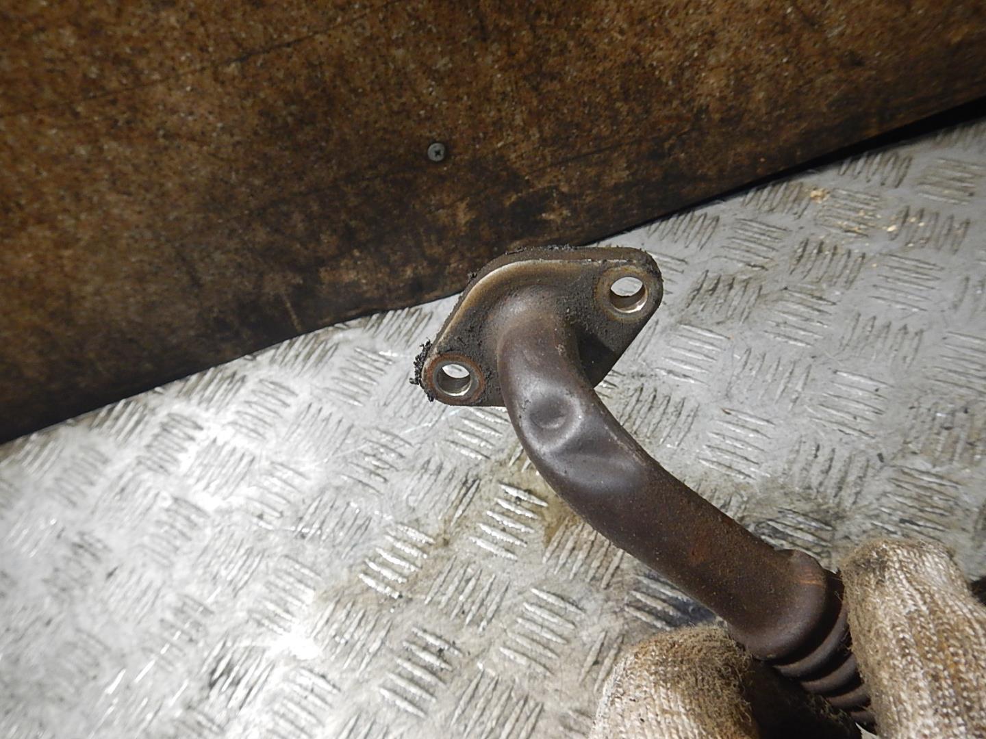 Трубка картерных газов