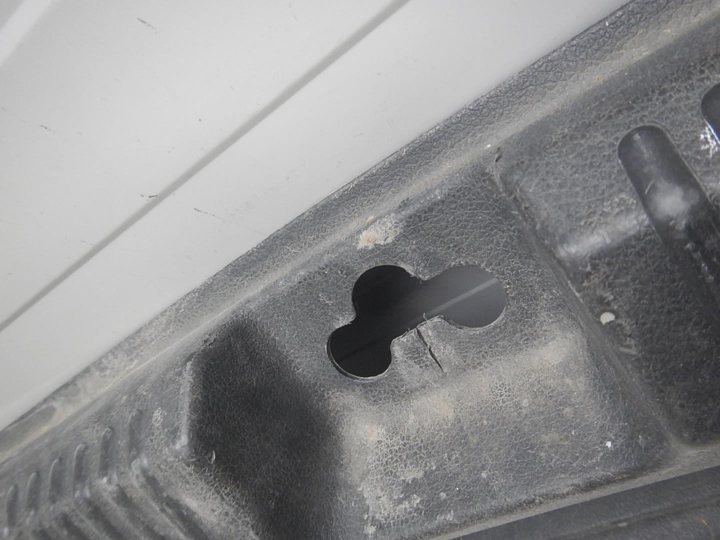 Обшивка багажника