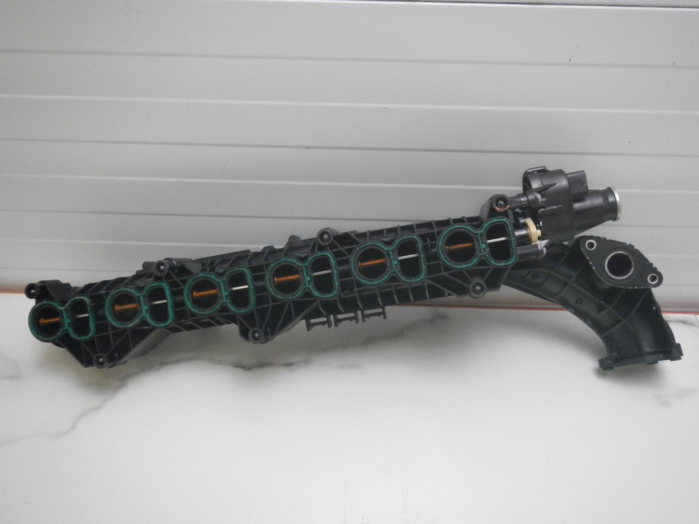 Коллектор впускной