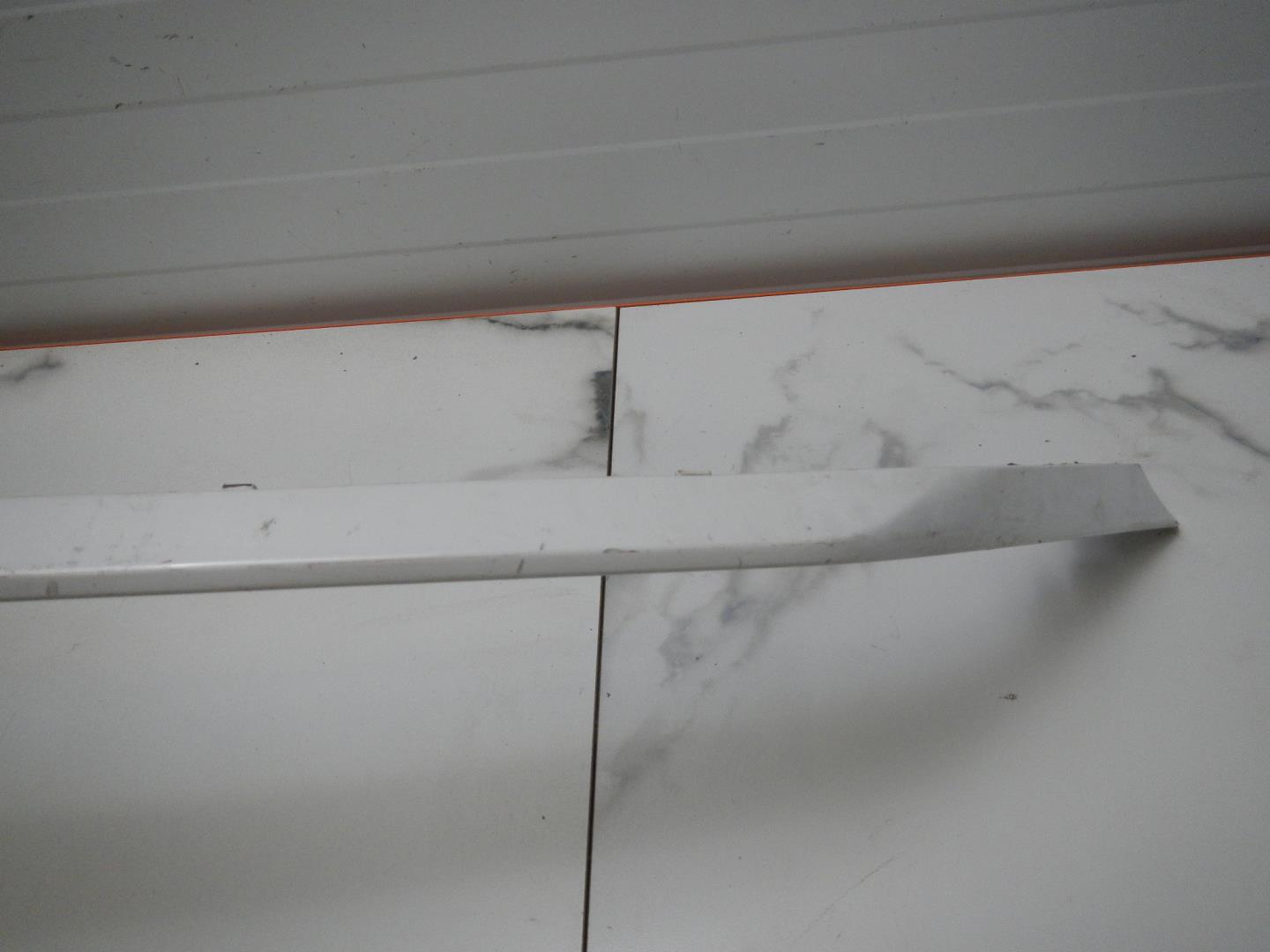 Молдинг переднего бампера