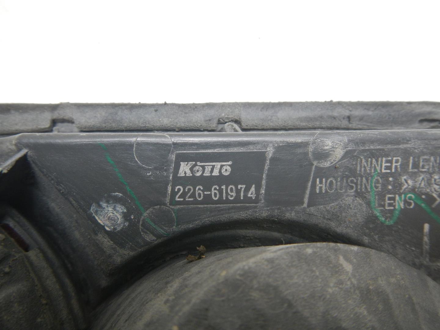 Фонарь задний внутренний левый