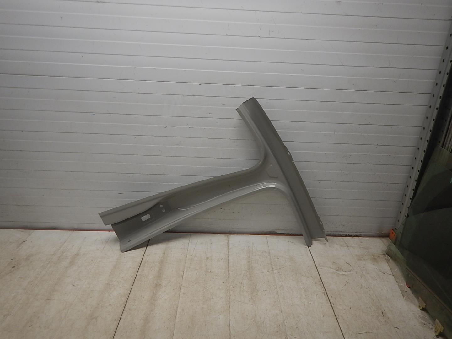 Кузовной элемент