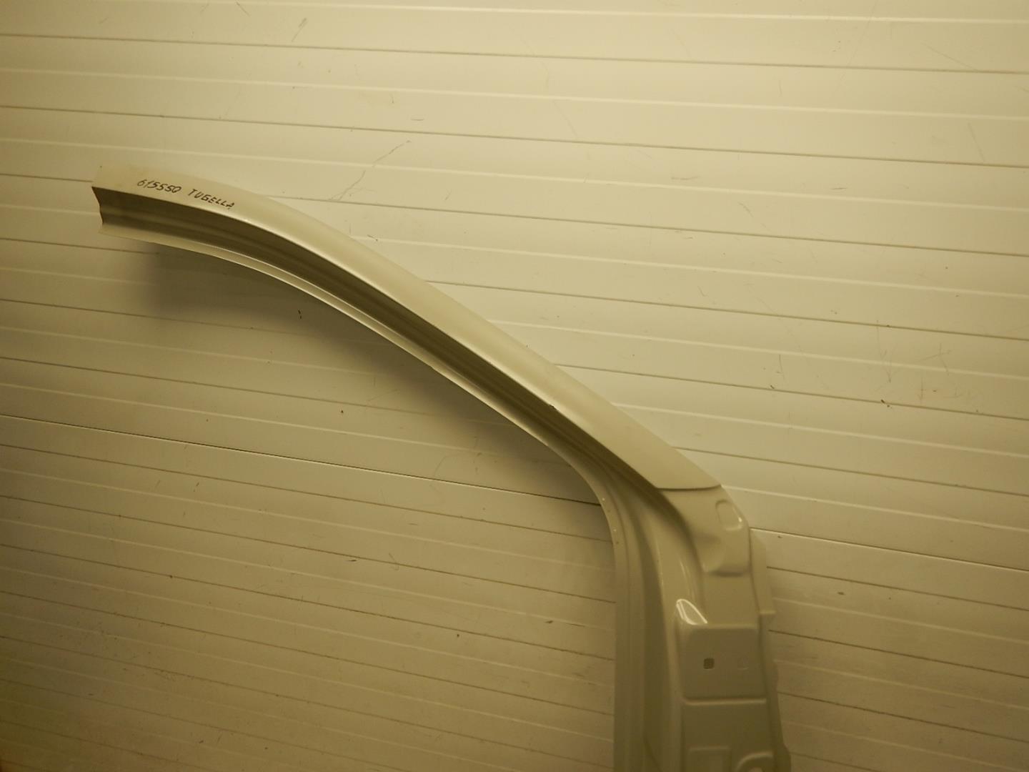 Кузовной элемент