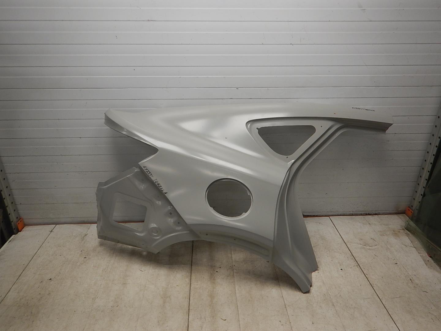 Крыло заднее правое