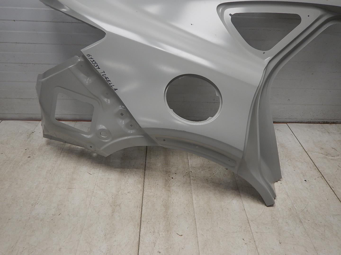 Крыло заднее правое