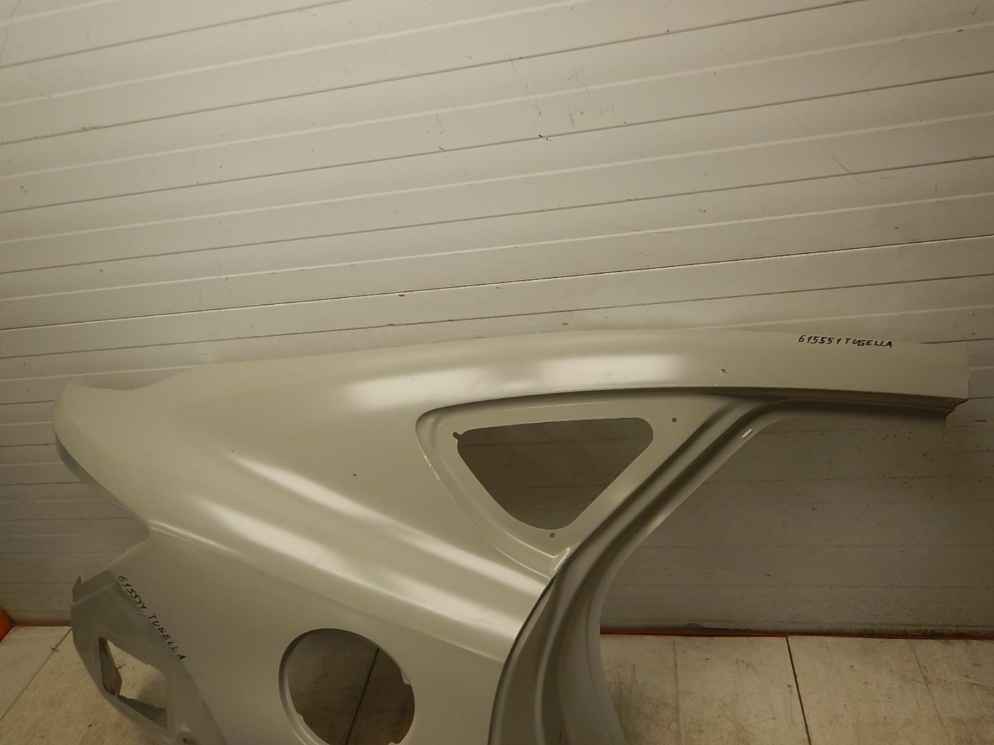 Крыло заднее правое