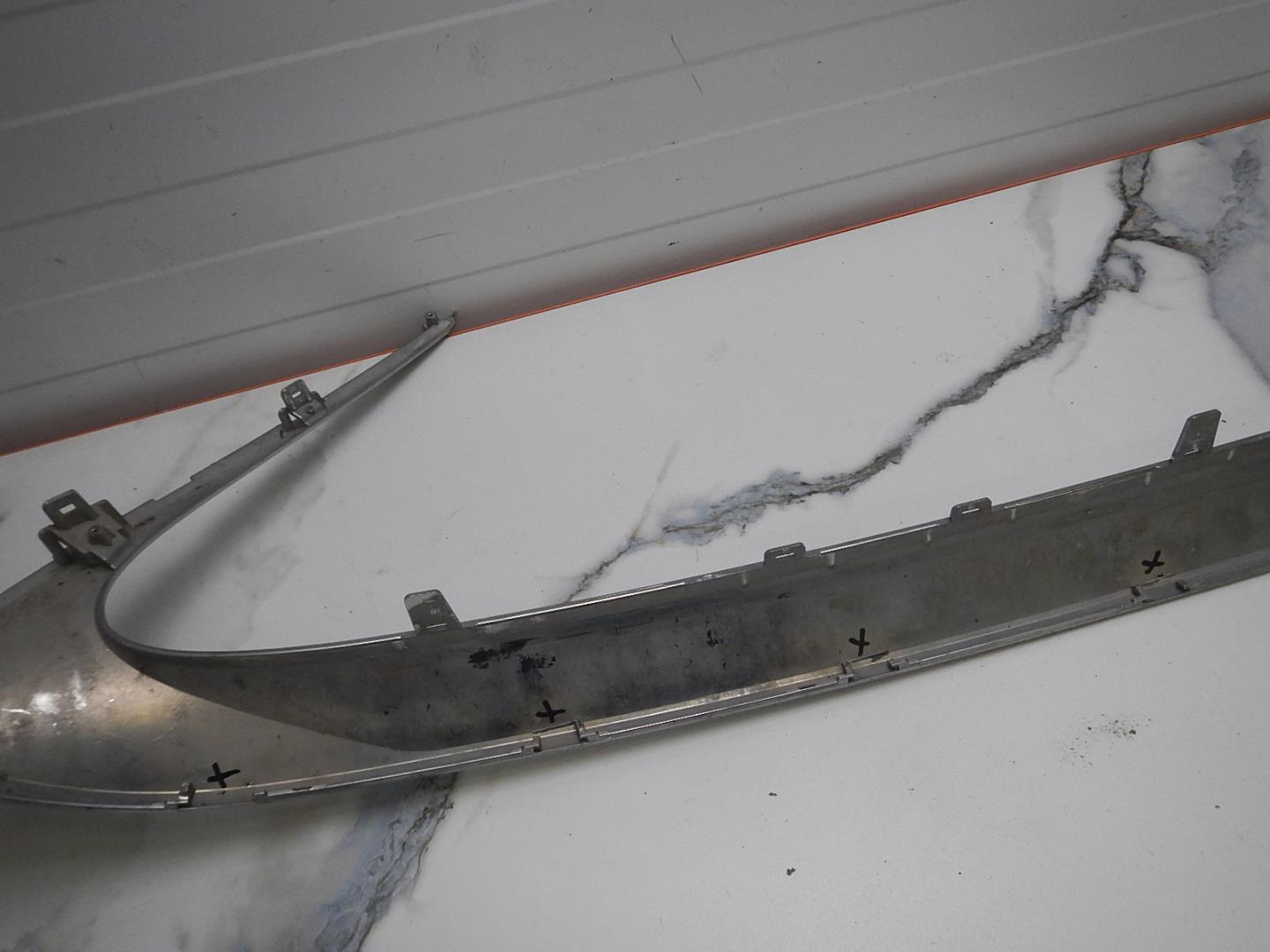 Накладка на решетку радиатора