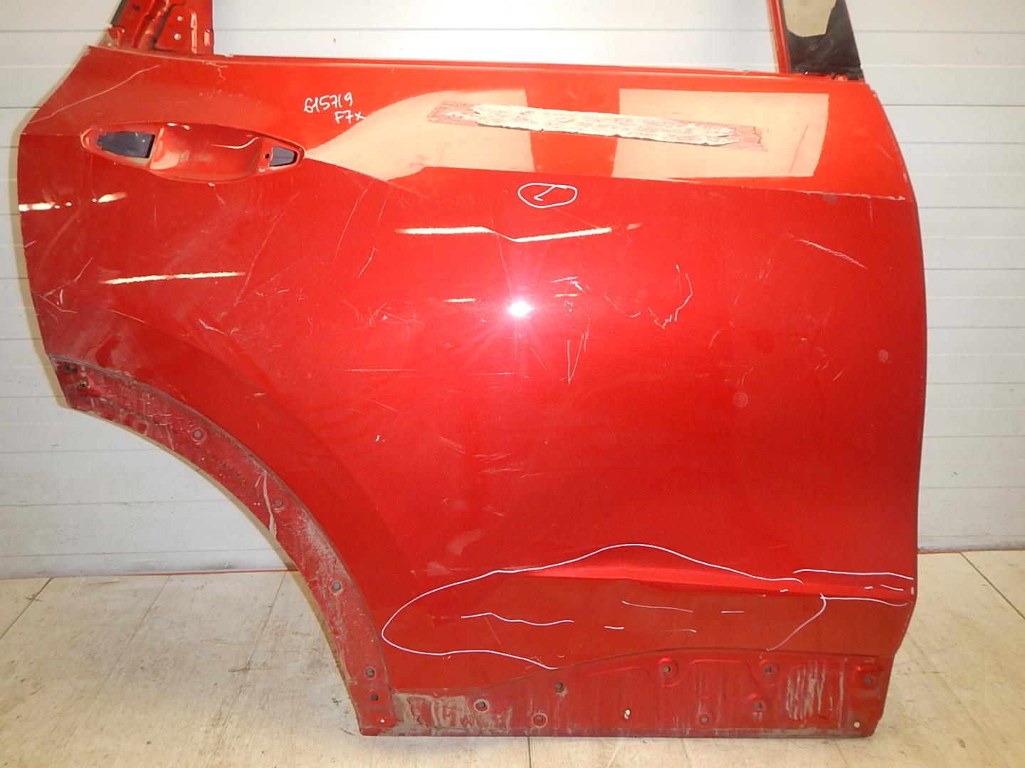 Дверь задняя правая