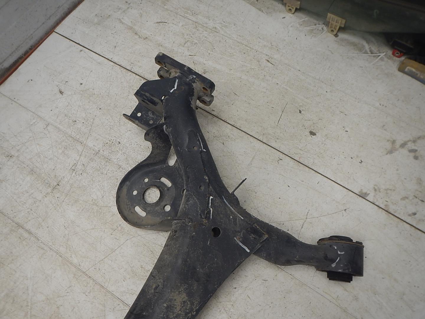 Балка задняя