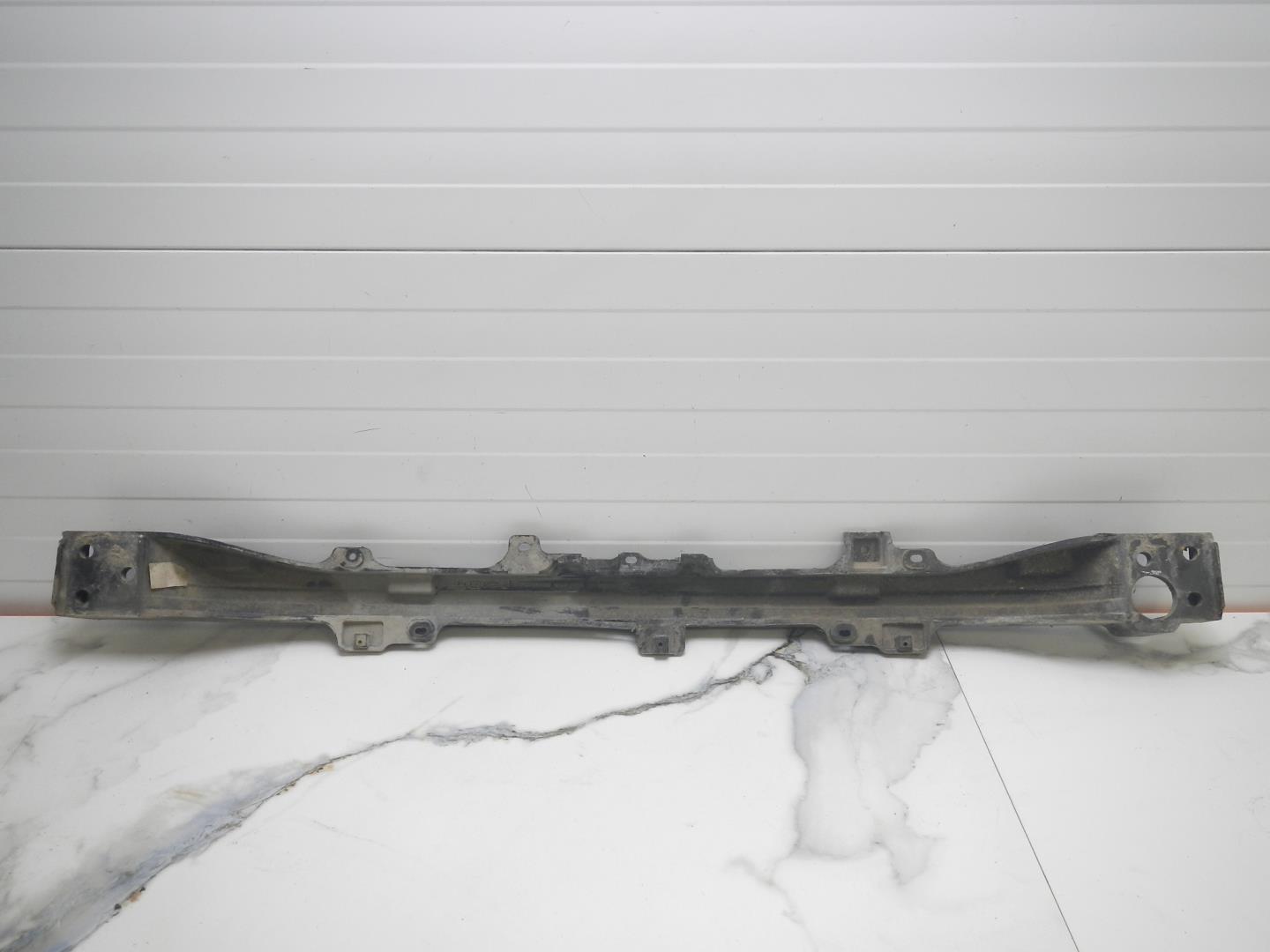 Усилитель заднего бампера