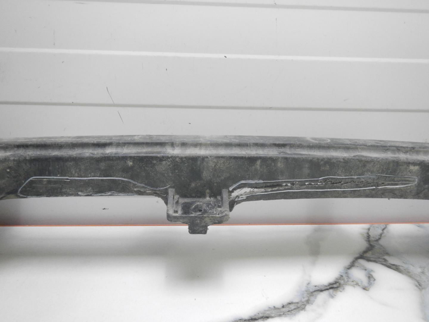 Усилитель заднего бампера