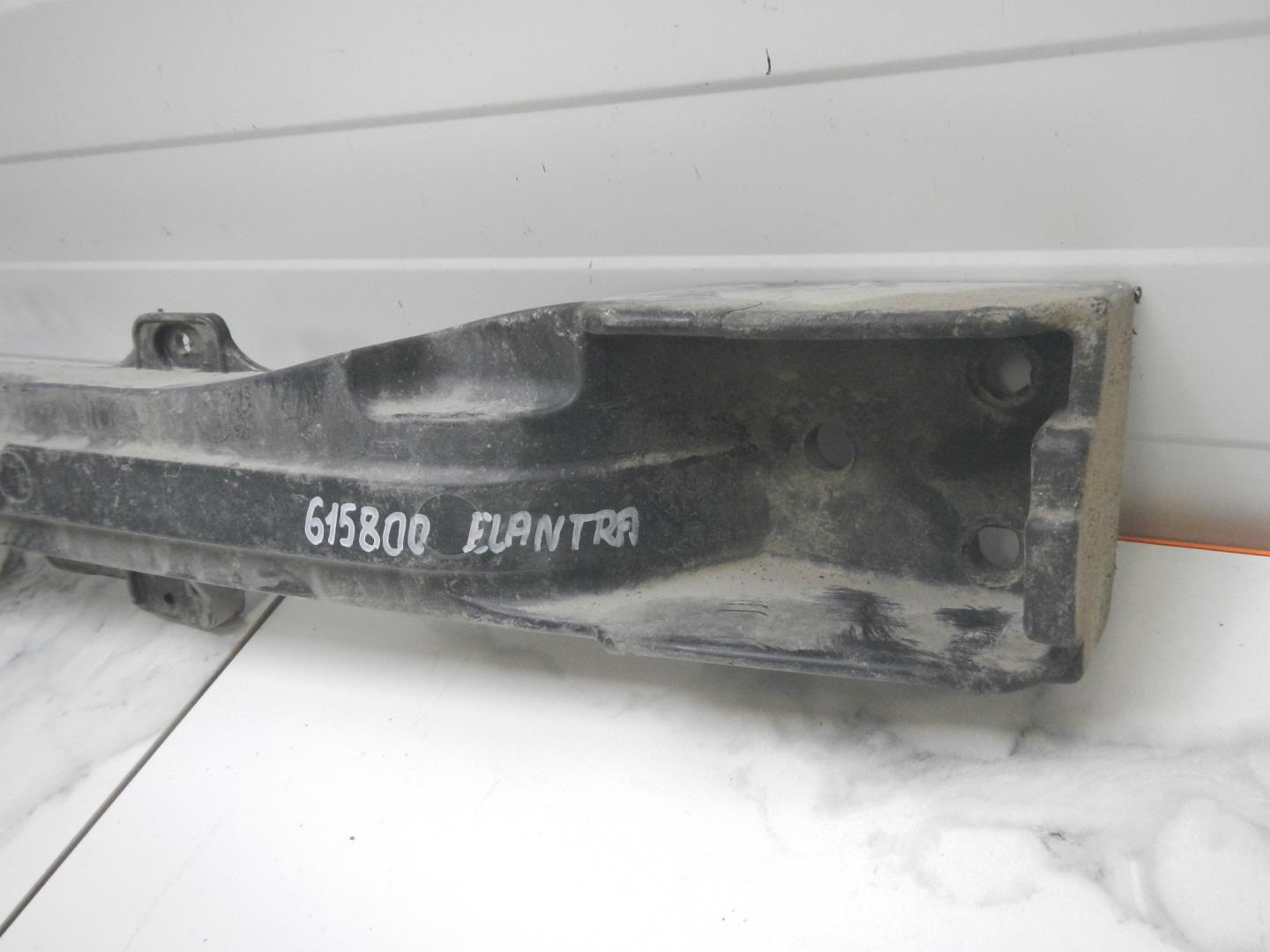 Усилитель заднего бампера