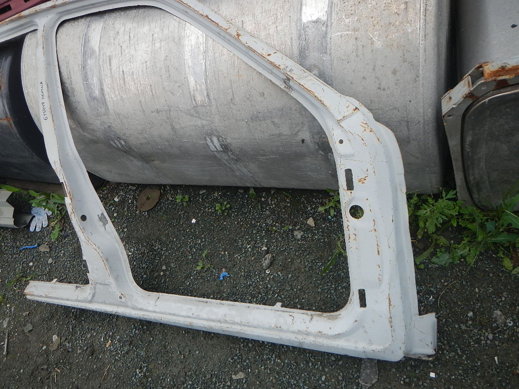 Кузовной элемент