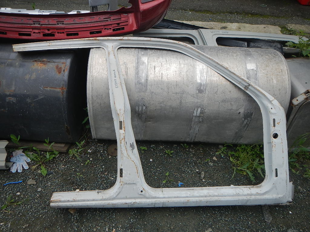 Кузовной элемент