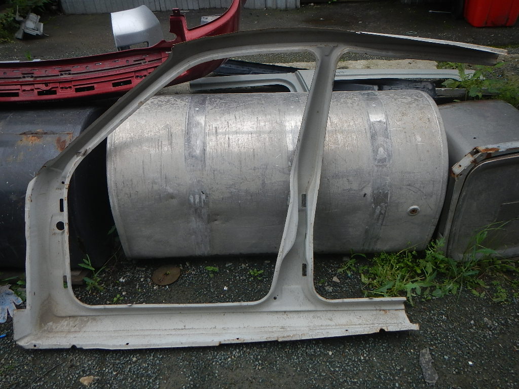 Кузовной элемент