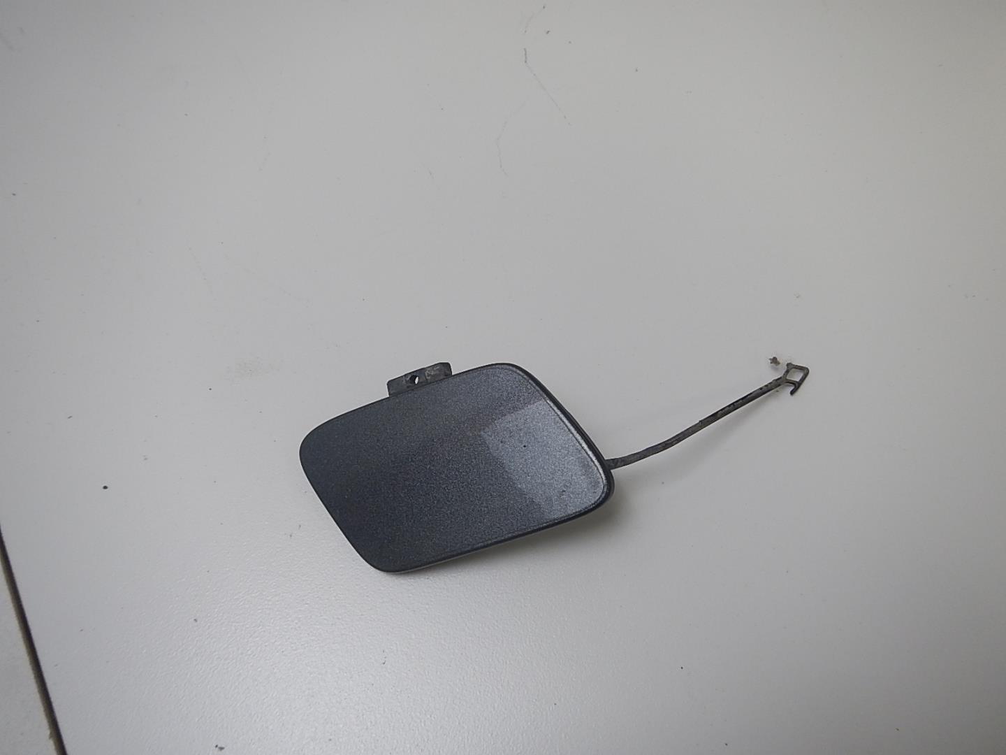 Заглушка буксировочного крюка