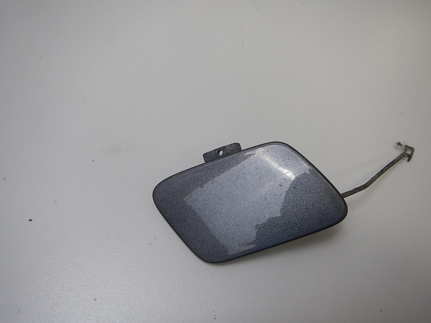 Заглушка буксировочного крюка