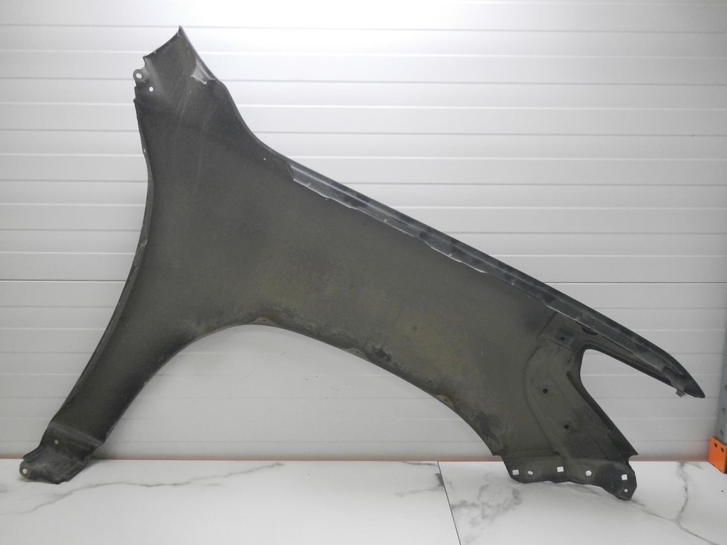 Крыло переднее левое