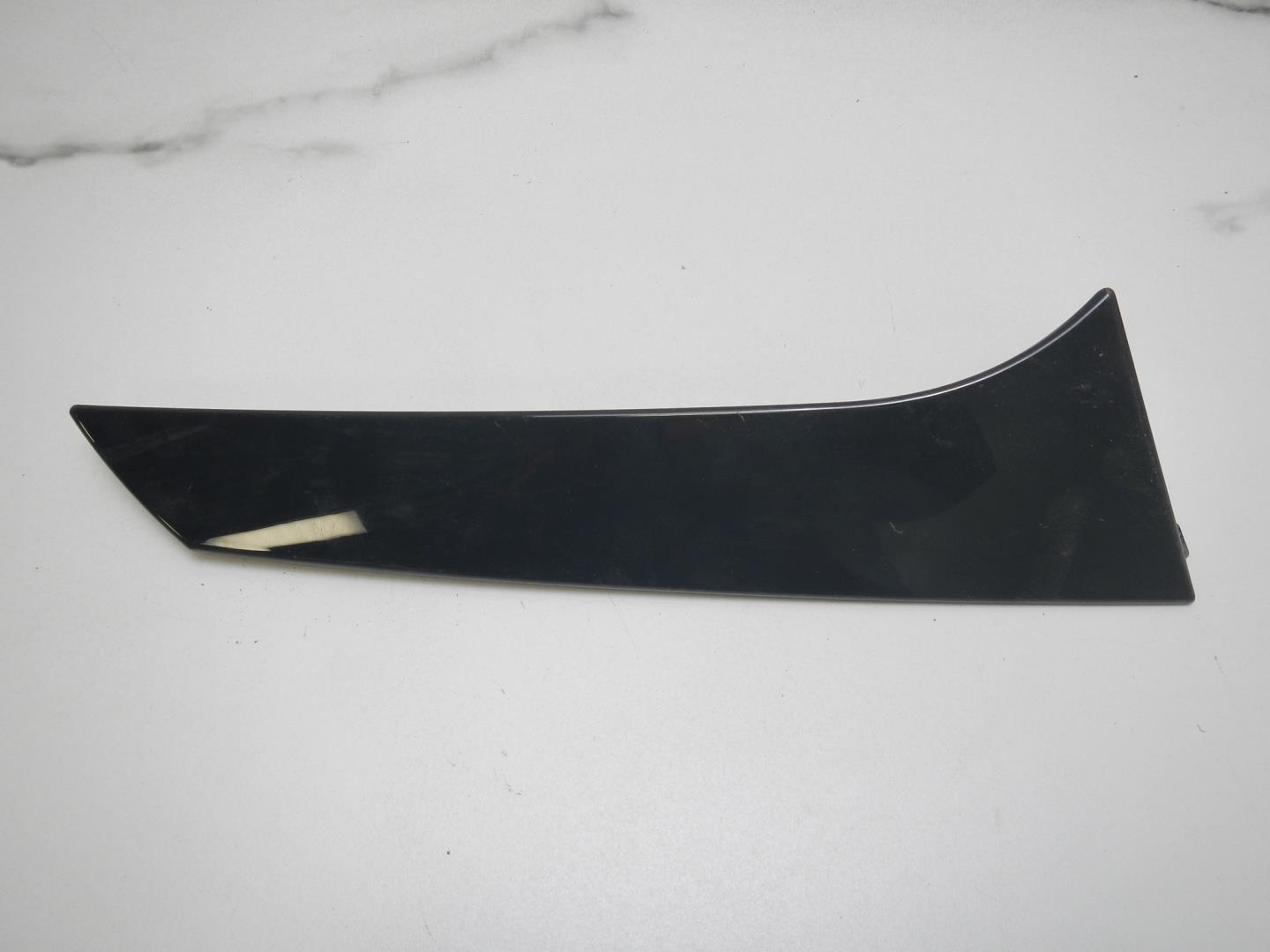 Накладка двери багажника