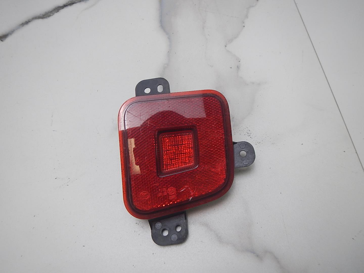 Фонарь задний противотуманный